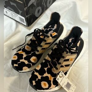 Adidas ultraboost Merrimekko